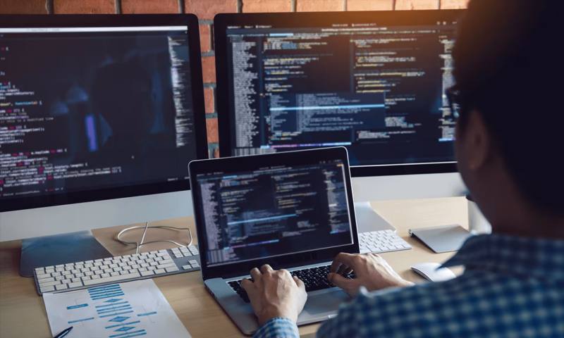 数据科学选型：R与Python如何赋能南漳县网站建设？